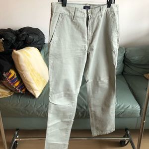 Gap Khakis Lived In Slim Cut 33x30